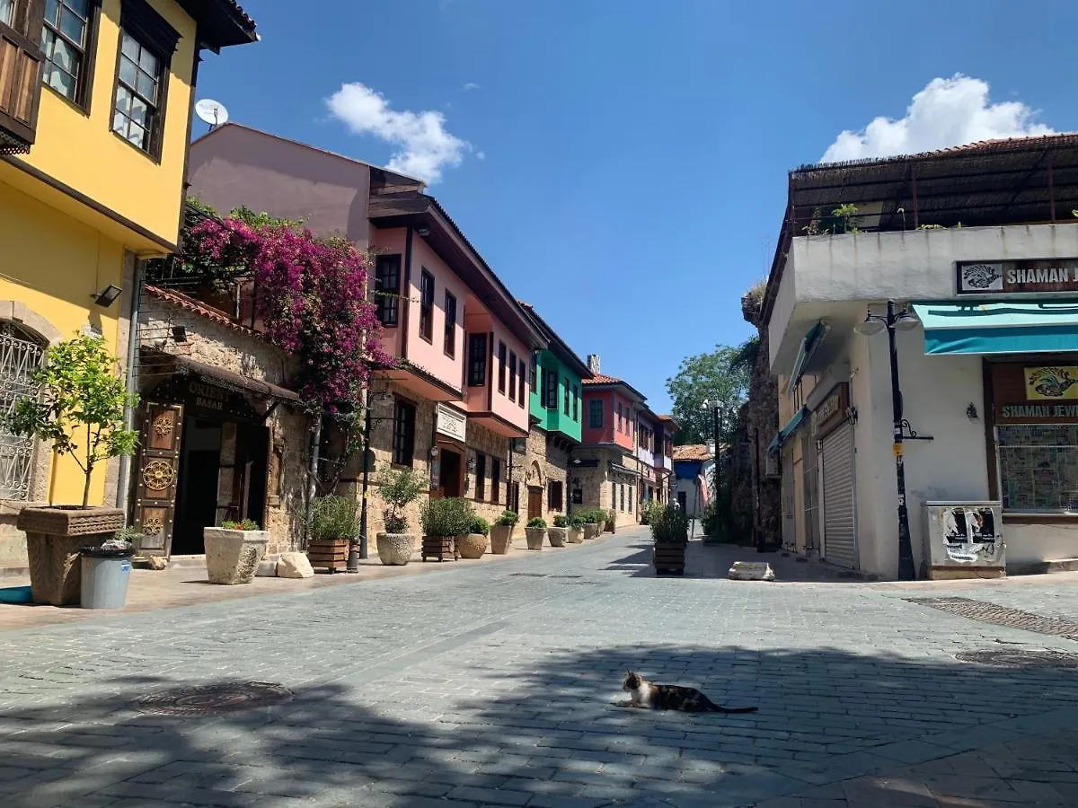 Cosy Flat In Old Town Antalya 아파트