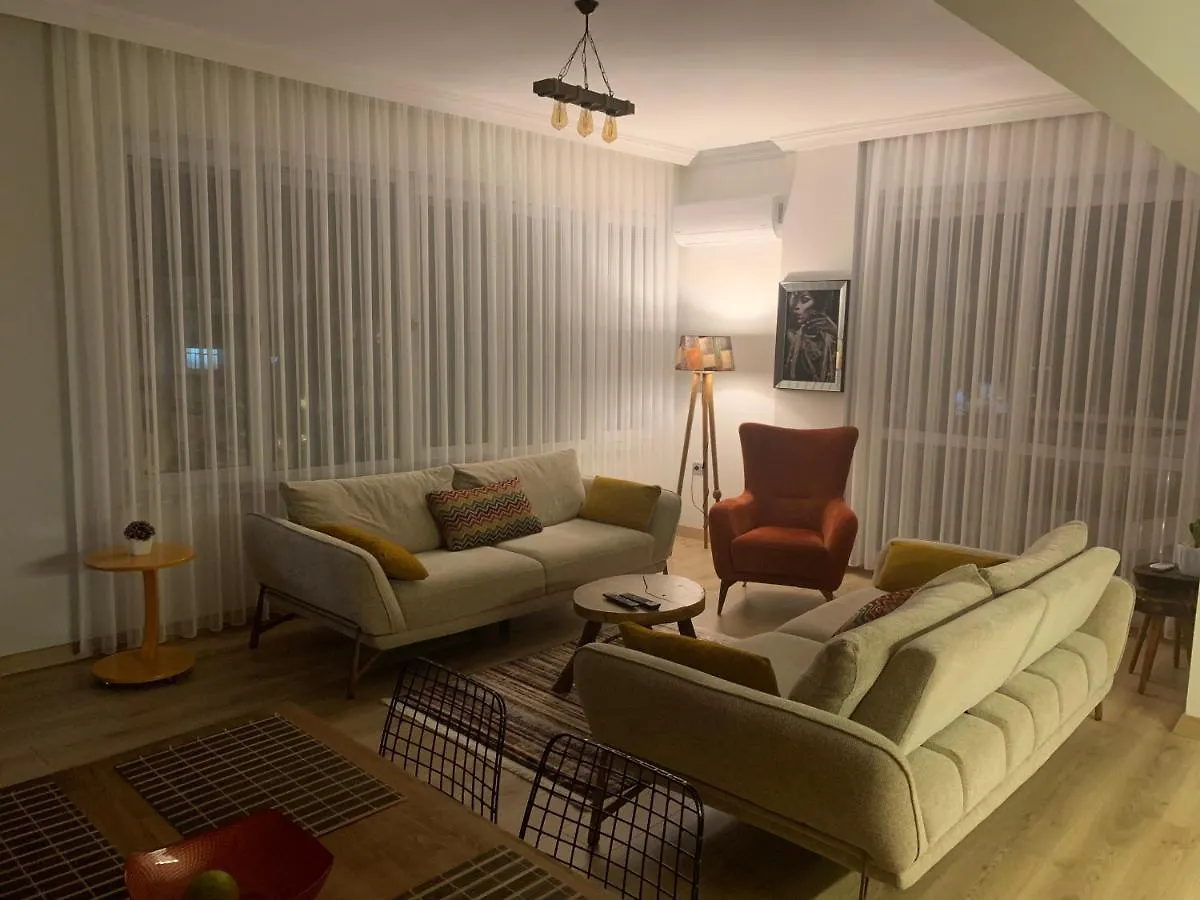 Cosy Flat In Old Town Antalya 아파트