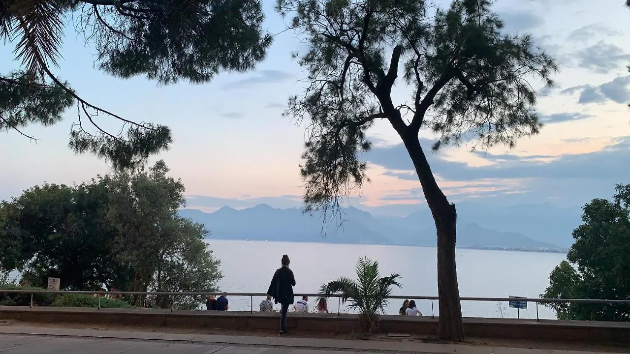Cosy Flat In Old Town Antalya 아파트